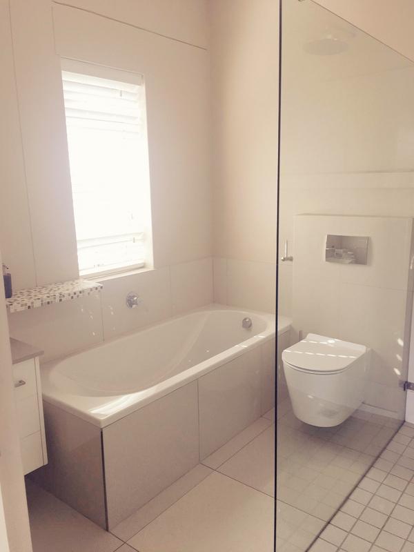 To Let 3 Bedroom Property for Rent in Wynberg Upper Western Cape